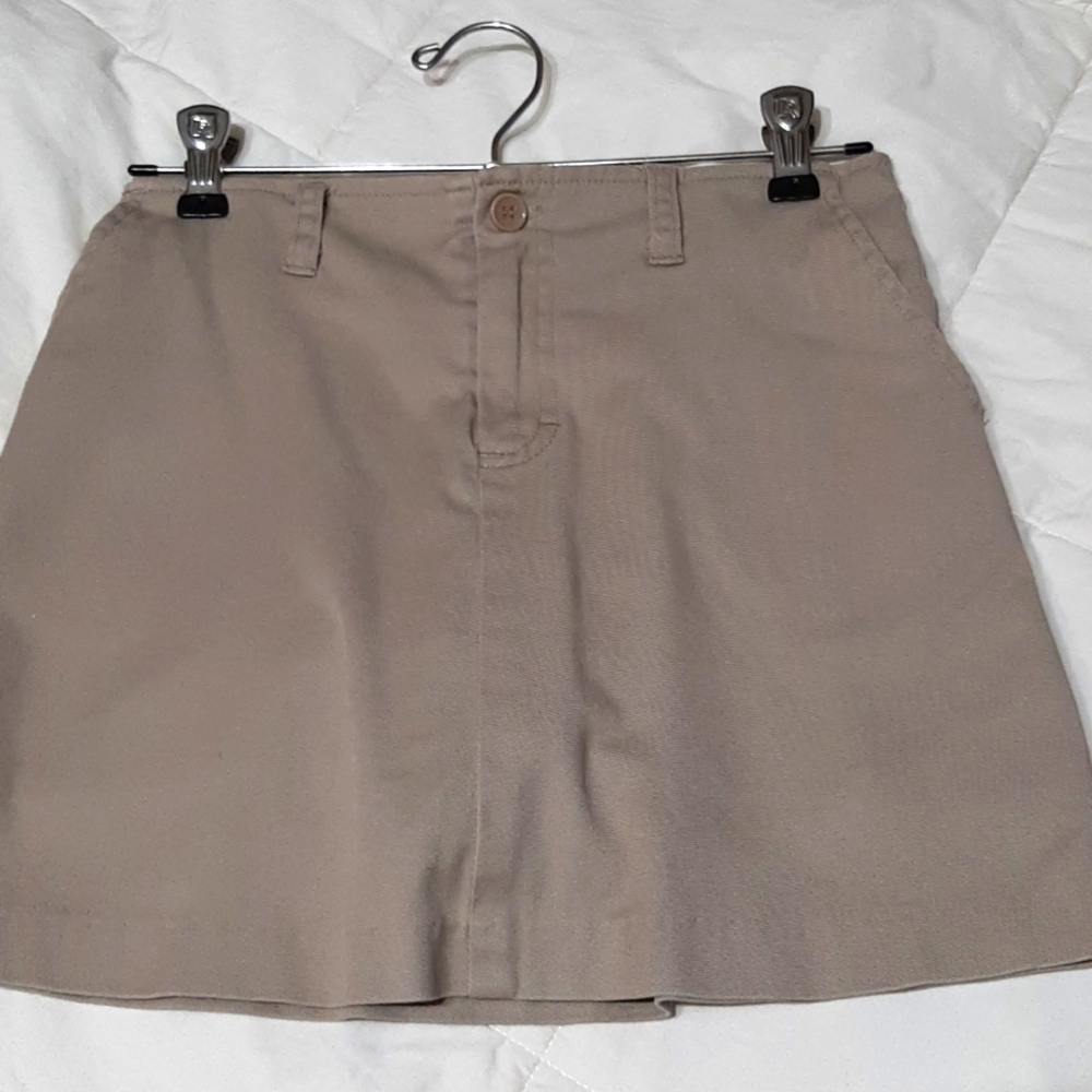$5 or BUY 2 GET 1 FREE**Classroom Girls 8 Khaki Uniform Skirt